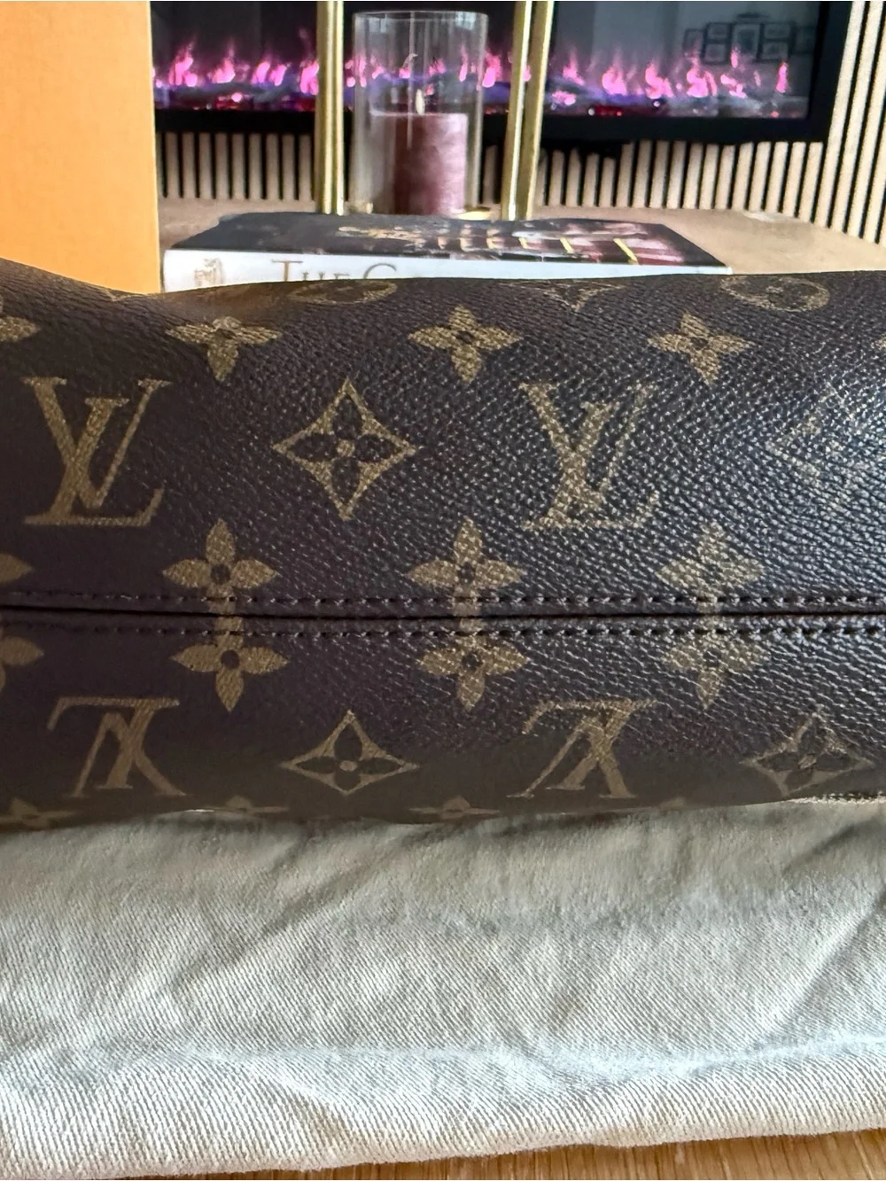 Louis Vuitton Graceful PM Monogram Hobo Shoulder Bag